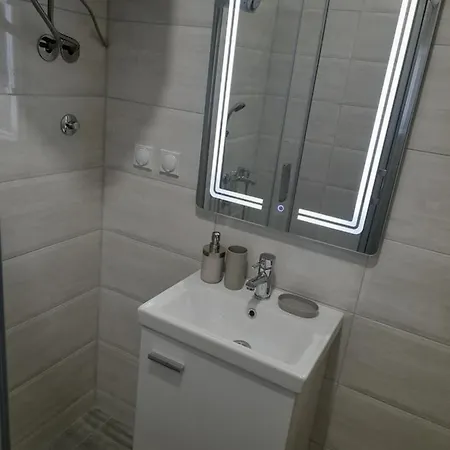 V & V Apartament Nisz