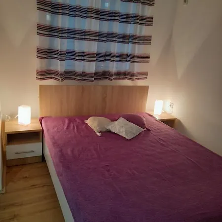 Apartman V & V *
