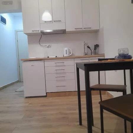 Apartament V & V *